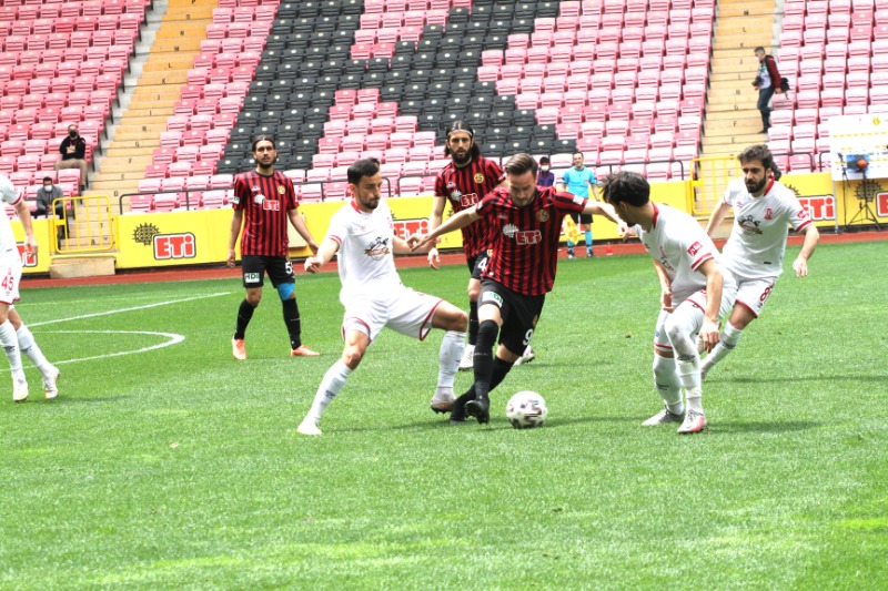 MENEMEN İÇİN TOP BAŞI