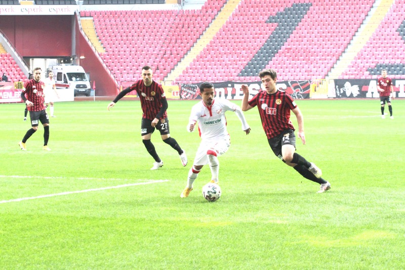 TARAFTARIN GÜCÜYLE ESKİŞEHİRSPOR VAR OLACAKTIR