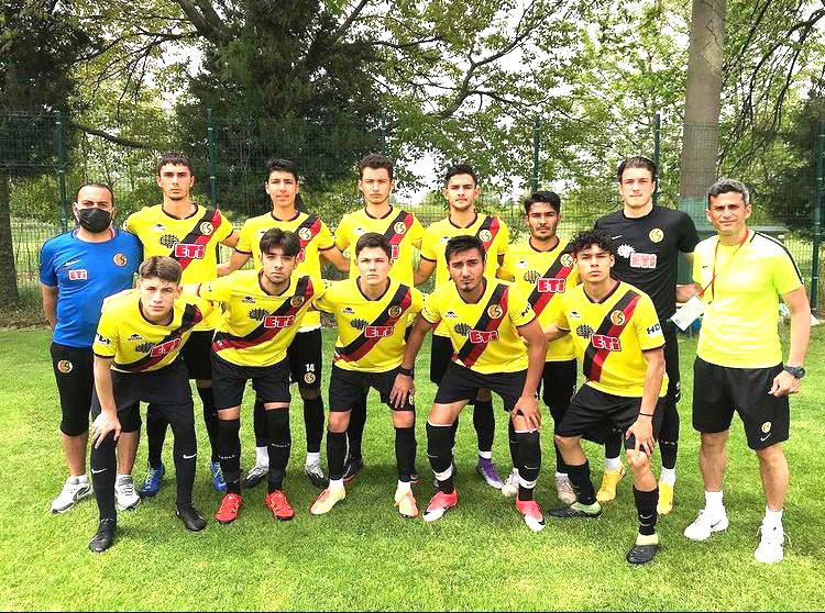 GENÇ ŞİMŞEKLER RÖVANŞI ALDI