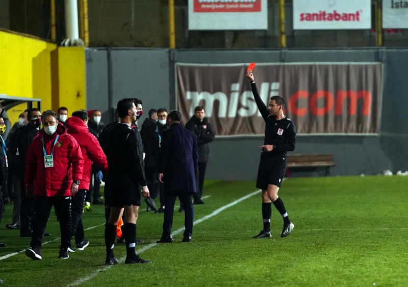 KURAL HATASI YOK DEDİLER  BİR DAHA MAÇ VERMEDİLER