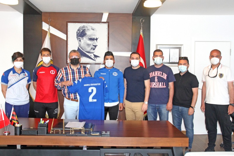 "ESKİŞEHİR YEŞİL KALSIN, ESKİŞEHİRSPOR YAŞASIN!"