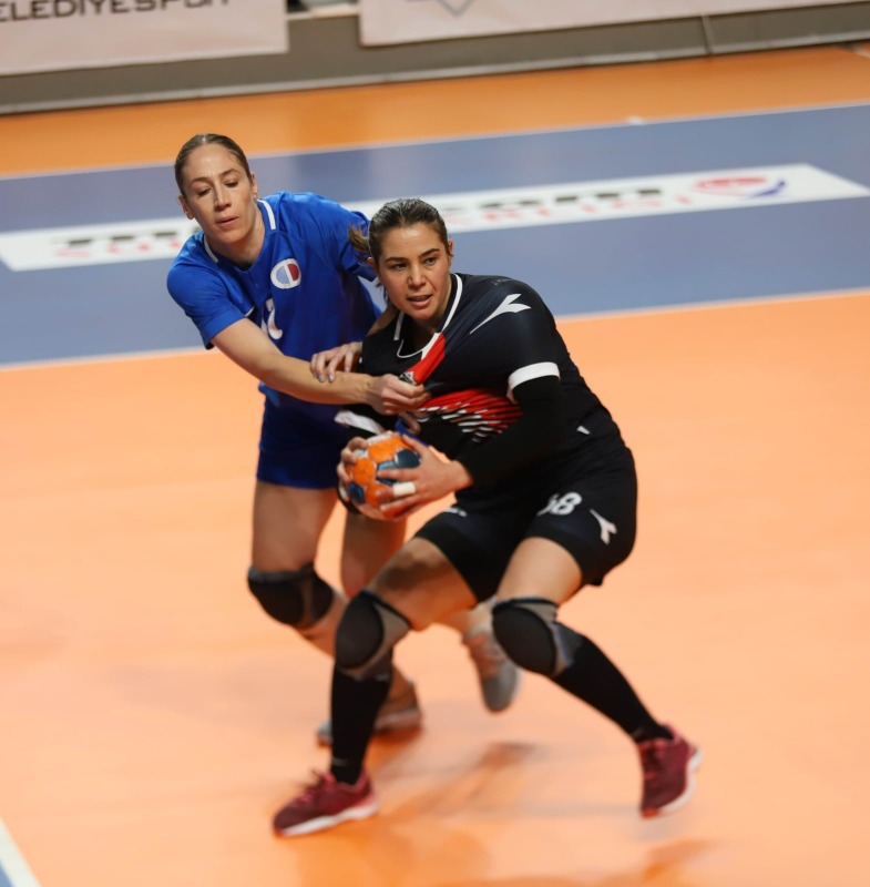 MELEKLER SEZONU  YARIN KAPATIYOR