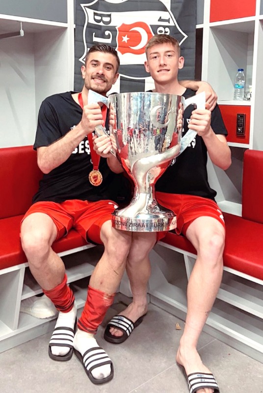 ÇİFTE ŞAMPİYONLUK YAŞADILAR