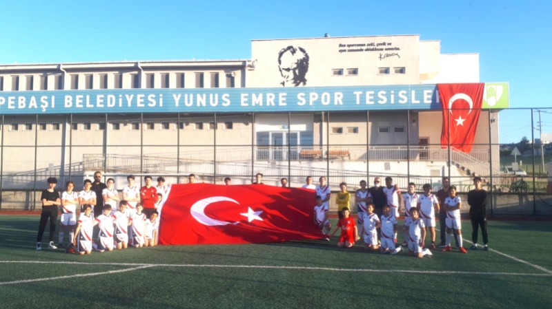 ÖMÜRBOYUSPOR’DA BAYRAM SEVİNCİ