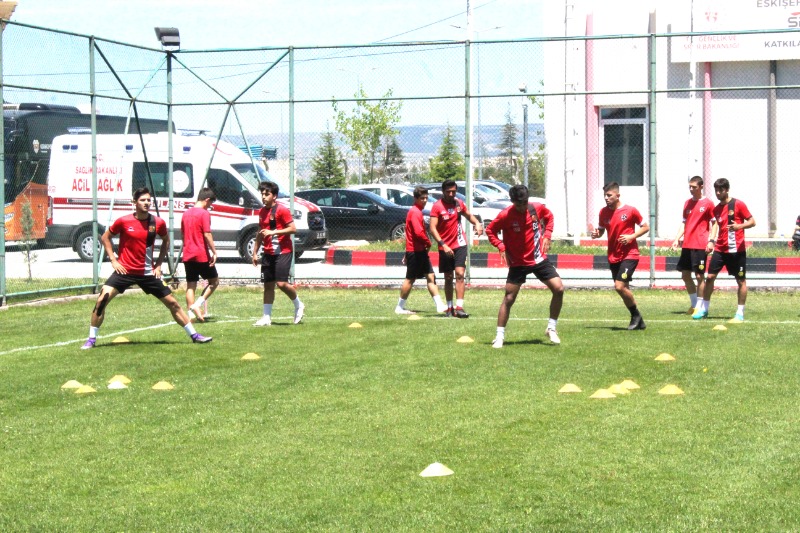 U19LAR İZMİR YOLCUSU