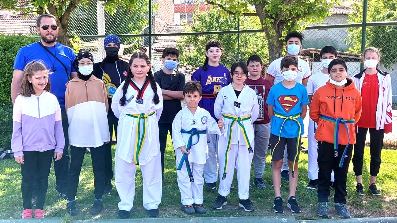 AÇIK HAVADA KUŞAK SEVİNCİ