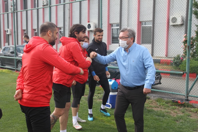 HAZIRIZ DİYEN KONGREYİ BEKLEMESİN