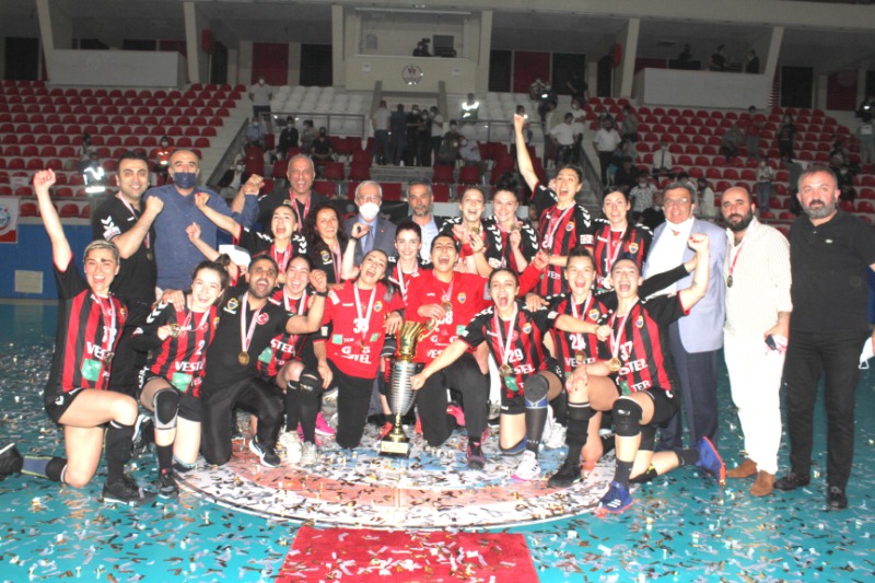 KUPALAR SAHİPLERİNİ ESKİŞEHİRDE BULDU