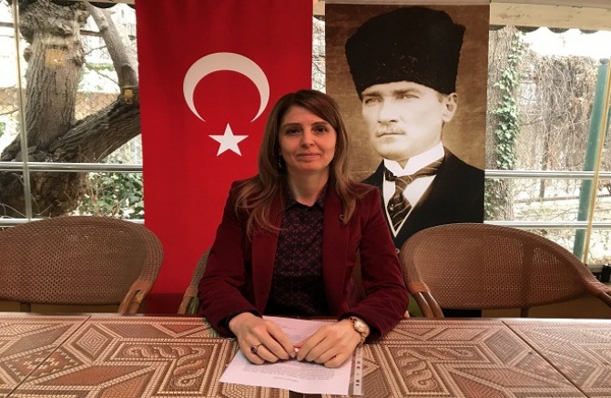 HERKES TAŞIN ALTINA  ELİNİ KOYMALI