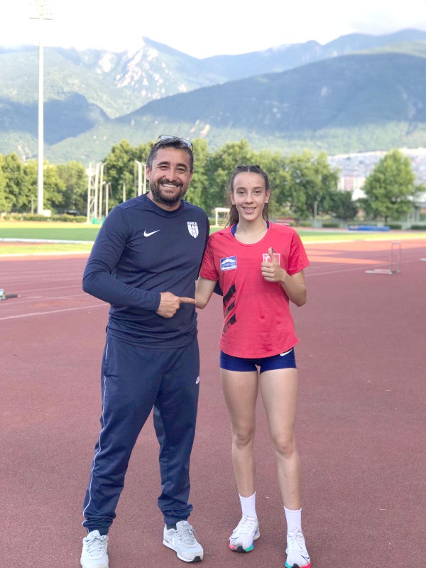 AYÇA FİDANOĞLUNDAN  DÜNYA ÇAPINDA DERECE