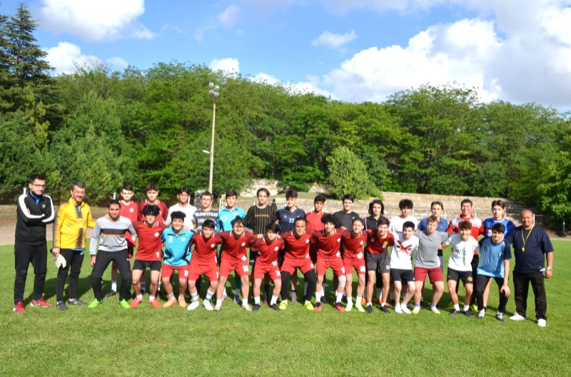 GELECEK EMİN ELLERDE