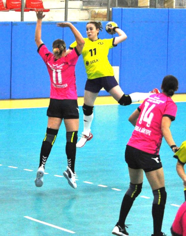 ZEYNEP NUR BİLGEÇDE  PLAJ MİLLİ TAKIMINDA