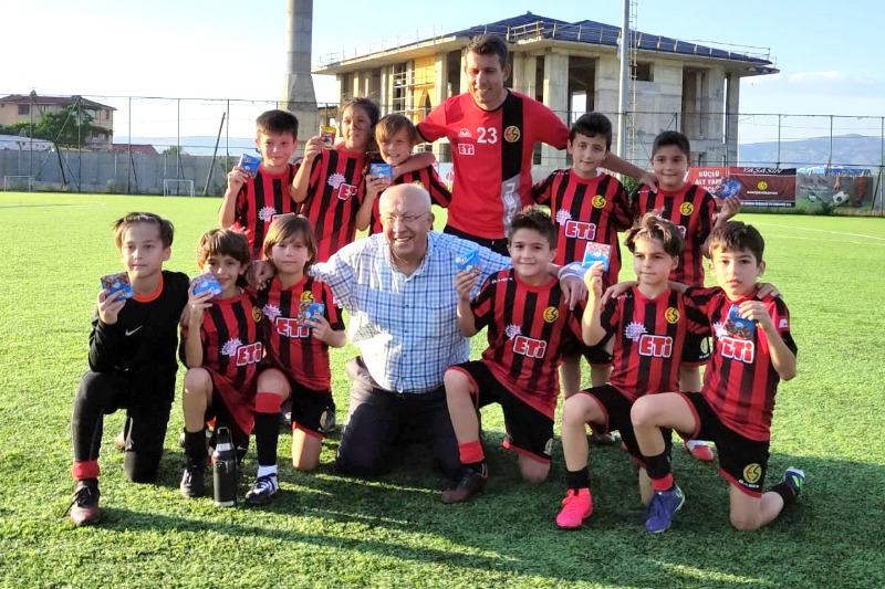 ÇOCUKLARIN HAYALLERİ  VE UMUTLARI SÖNMESİN