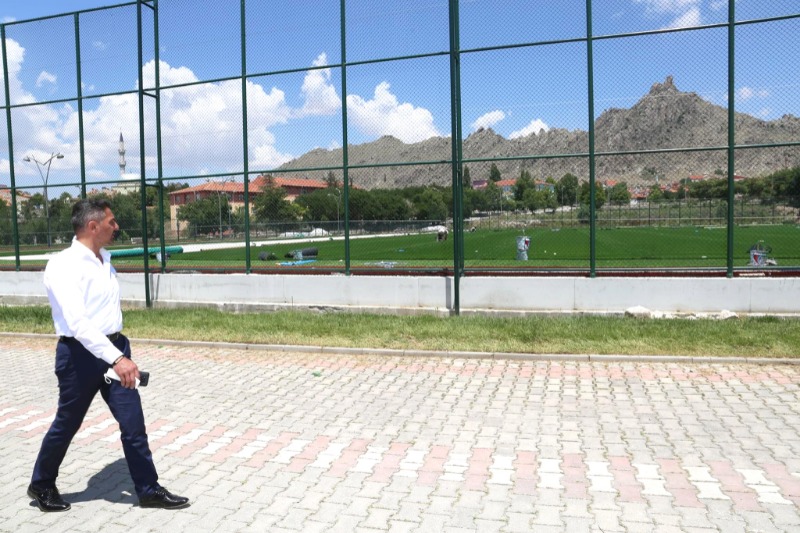 DÜNYANIN MERKEZİNDE SPOR  TESİSLERİ HIZLA YENİLENİYOR