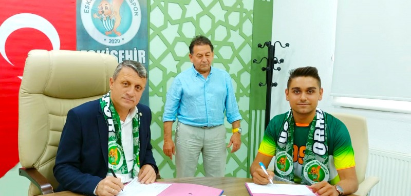 ORMANSPORDA ÇİFTE İMZA