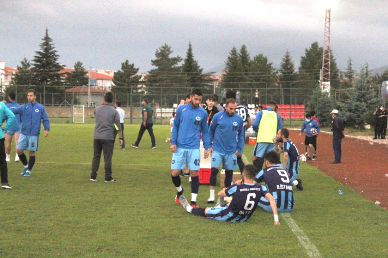 MAÇ KARANLIĞA KALDI