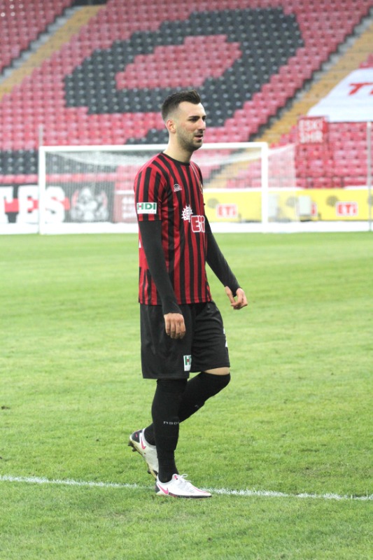 FURKAN ARAYIŞTA