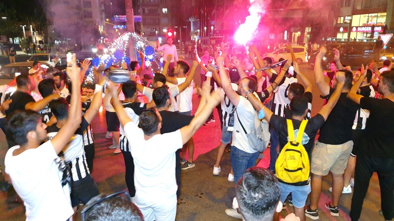 KÖTÜ BİR ŞAKA GİBİ