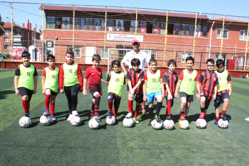 DERNEKTE İŞLER YOLUNDA