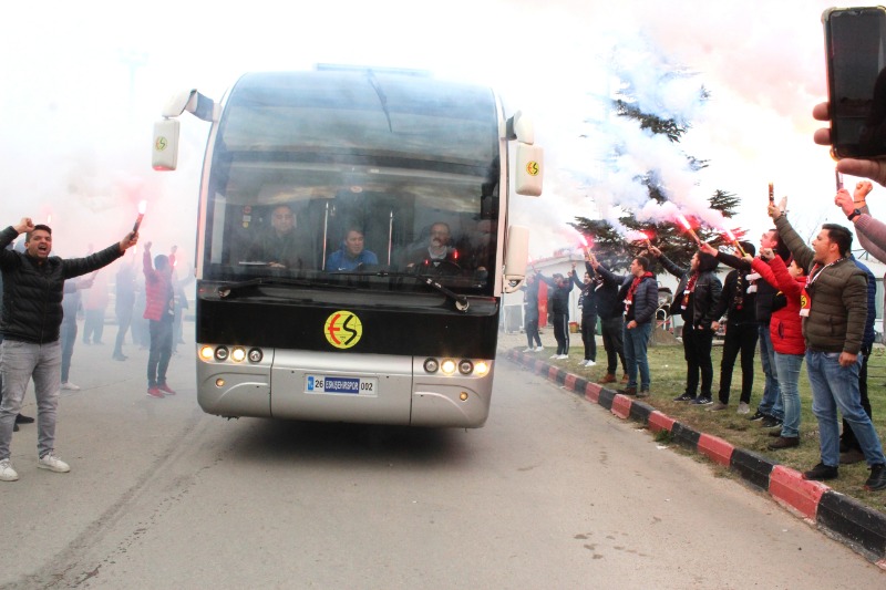 ES-ESİN YOLU UZUN