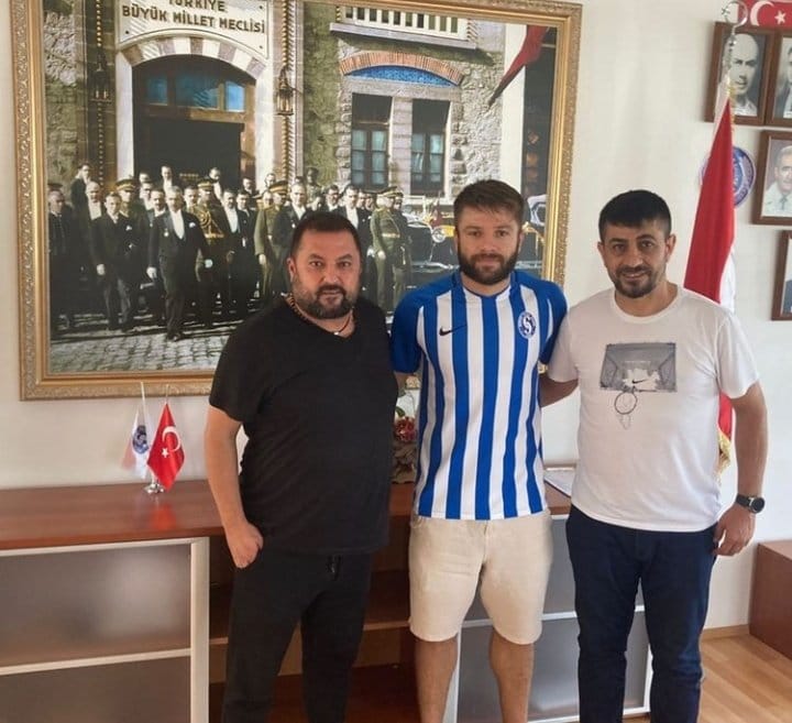 SARIYERE İMZALADI