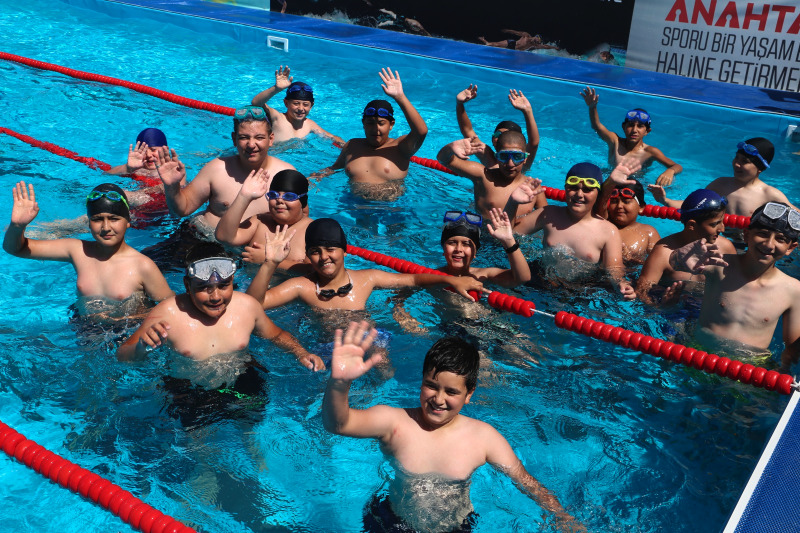 SİVRİHİSARDA YÜZME BİLMEYEN KALMAYACAK