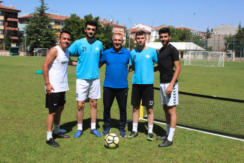 BİREYSEL İDMAN YAPIYORLAR