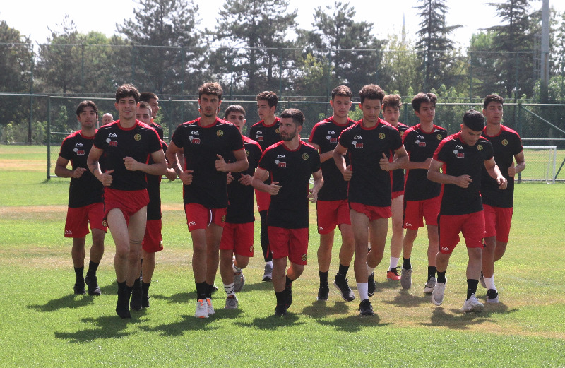 ŞİMŞEKLER KUVVETLENİYOR