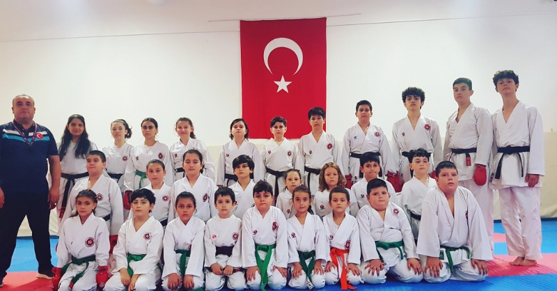 KARATECİLERE DURMAK YASAK!