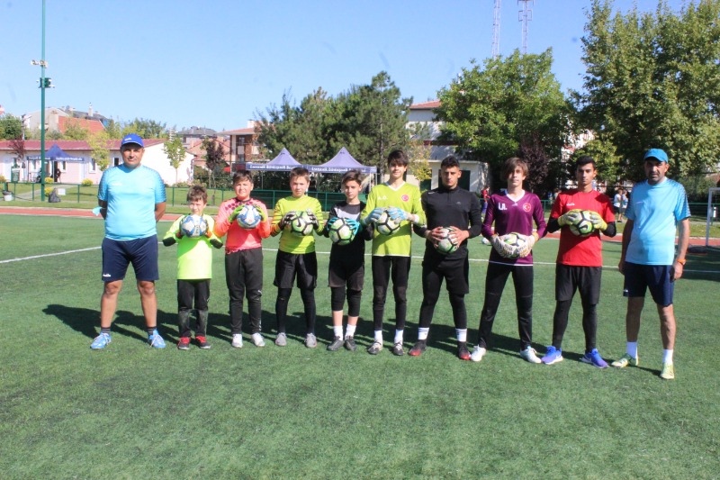 GELECEĞİN KALECİLERİ YETİŞİYOR