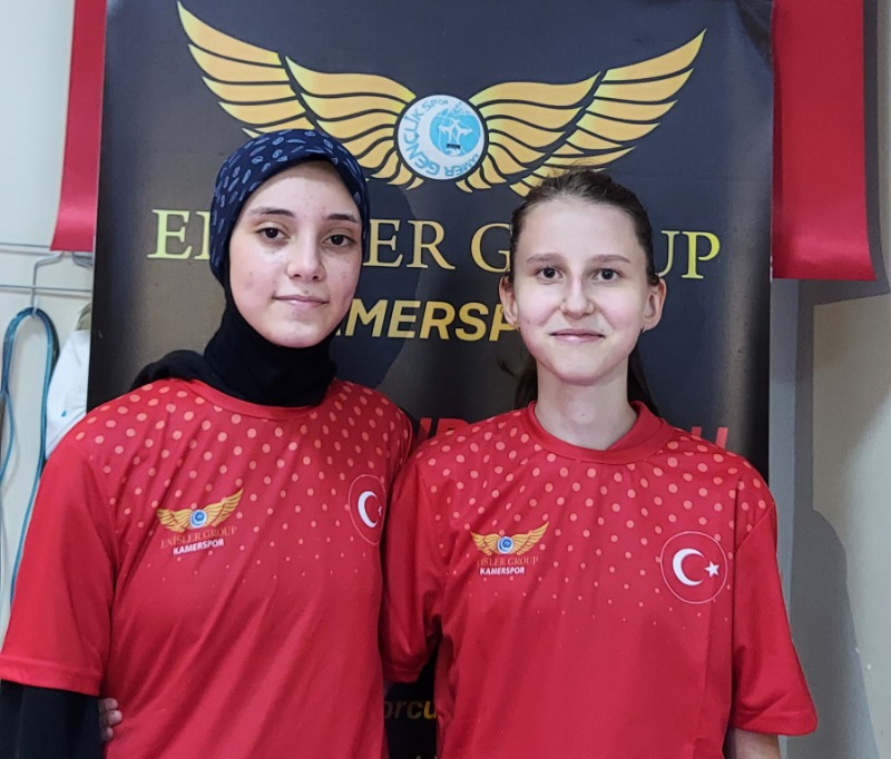 KAMERSPORDA MİLLİ  FORMA SEVİNCİ VAR