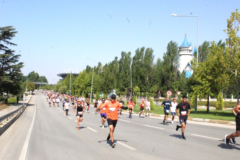 ESKİŞEHİRDE MÜTHİŞ MARATON HEYECANI