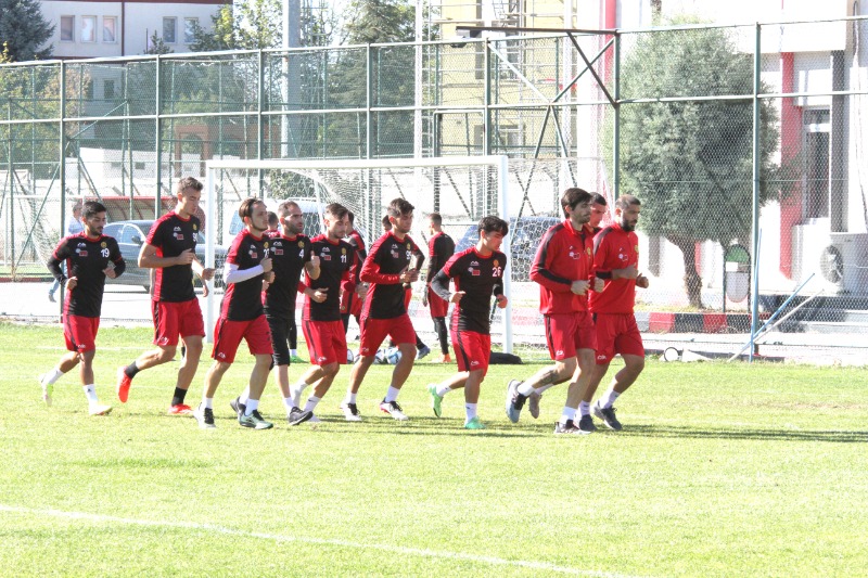 ŞİMŞEKLER CUMA GÜNÜ DİYARBAKIRA UÇACAK