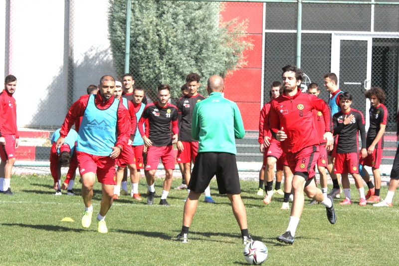 BUGÜN TOPLANIYORLAR