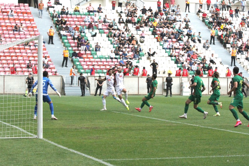 EN KÖTÜ 1 PUAN İLE DÖNMEMİZ GEREKİYORDU