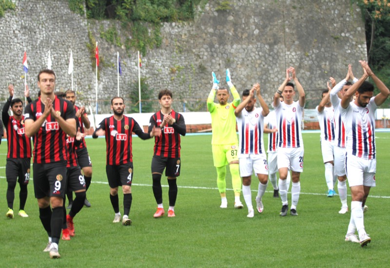 MAÇ ÖNCESİ DOSTLUK GÖRÜNTÜLERİ