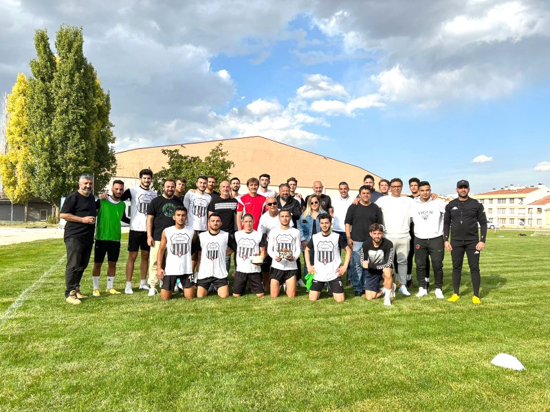 AĞIR MİSAFİRLER VARDI