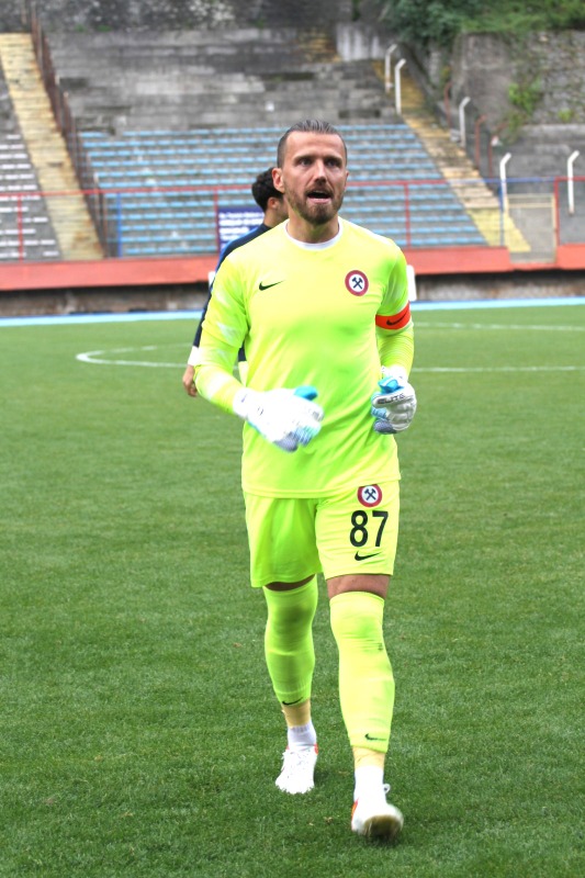 ÇOK ÜZÜLÜYORUM