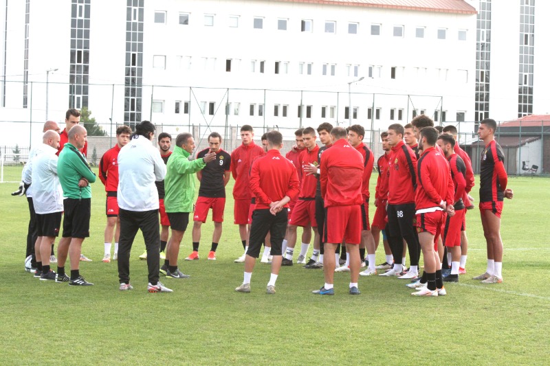 ÇİFT ÇALIŞMA VARDI