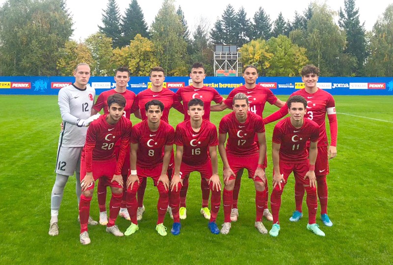 BUĞRA 3 MAÇTA DA OYNADI