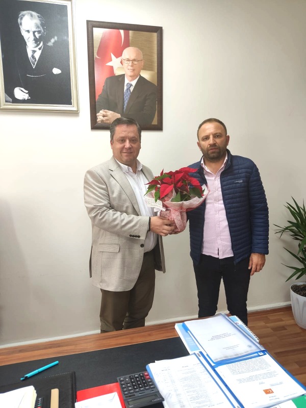 ODUNPAZARINDAN  4 FUTBOLCU ALINDI