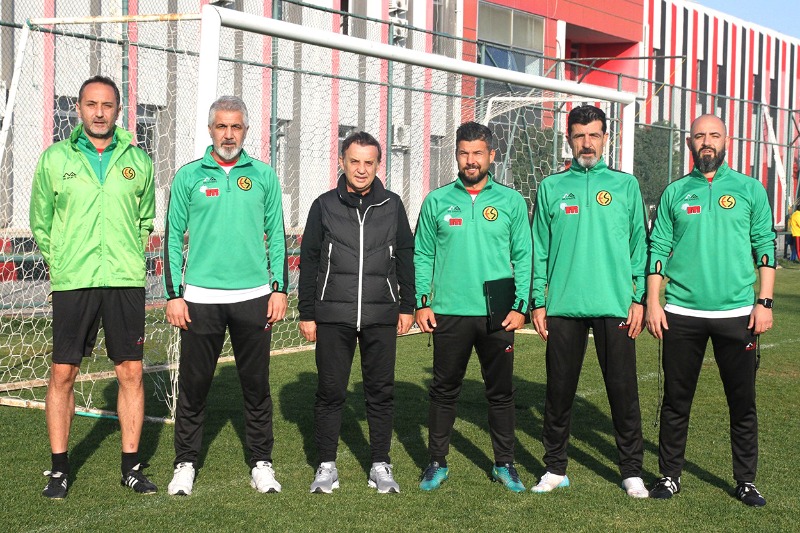 EKİPTE TANIDIK İSİMLER