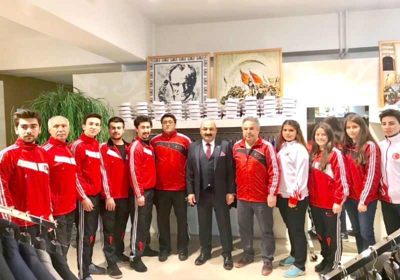 26 SPORCU İLE GİTTİLER