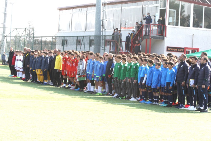 ES-ESTE BÖYLE KUTLANIR  CUMHURİYET BAYRAMI