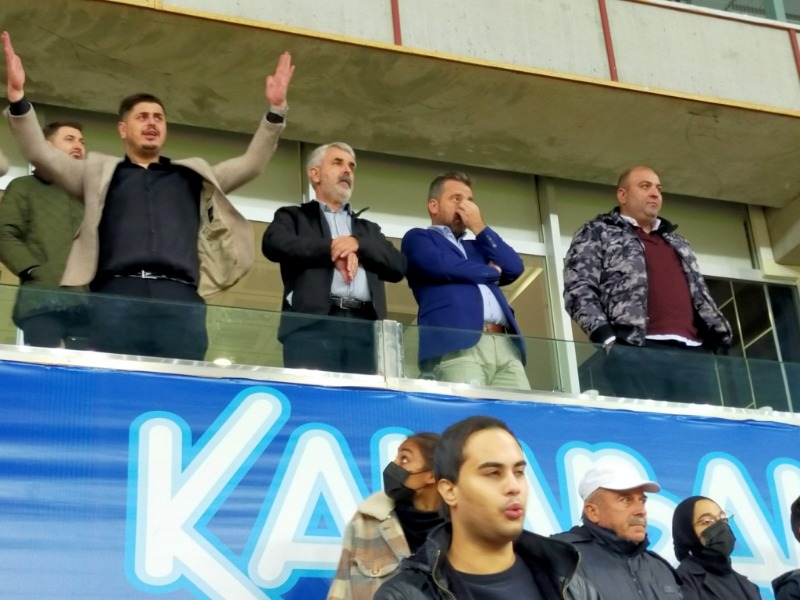 BİTMEYEN DAKİKALAR