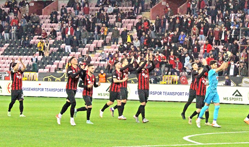 ÖZLENEN GALİBİYET..