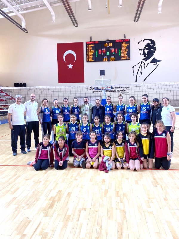 FİLEDE TEPEBAŞI GÜLDÜRDÜ