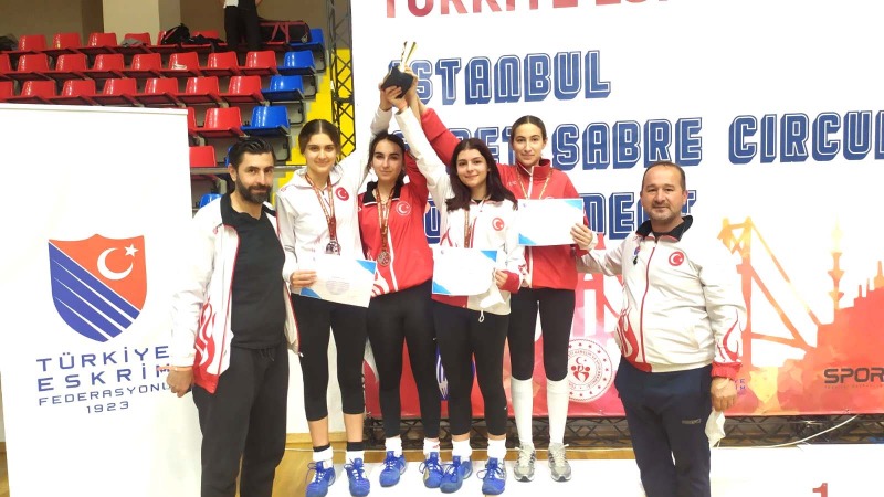 ESKRİMDE GURURLUYUZ