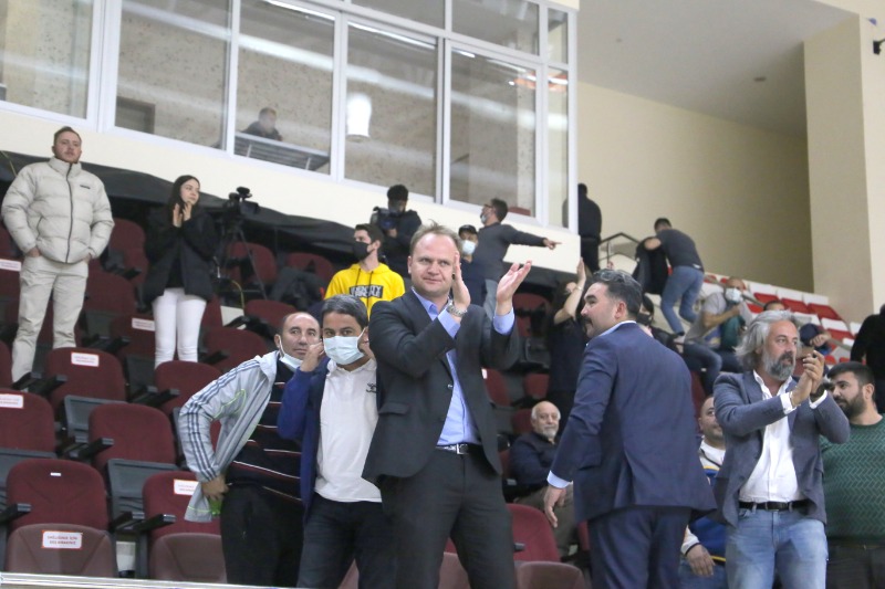 SADECE ADALET İSTİYORUZ