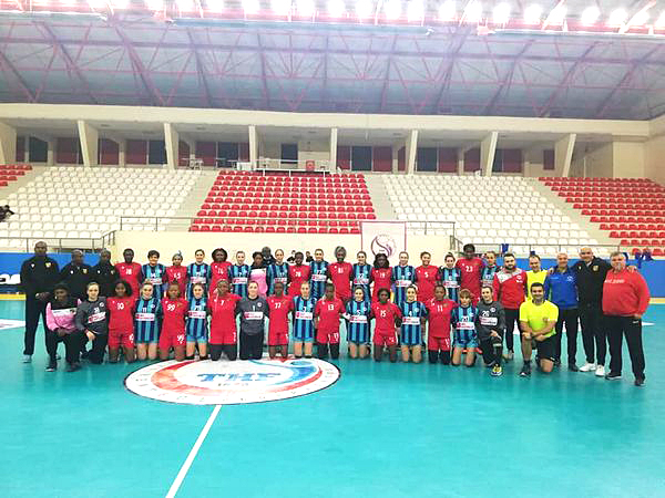 MELEKLERİN ÖZEL MİSAFİRLERİ VARDI